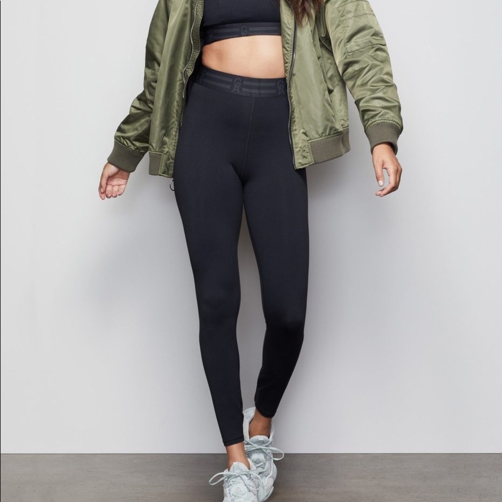 ISO good American icon legging size 1